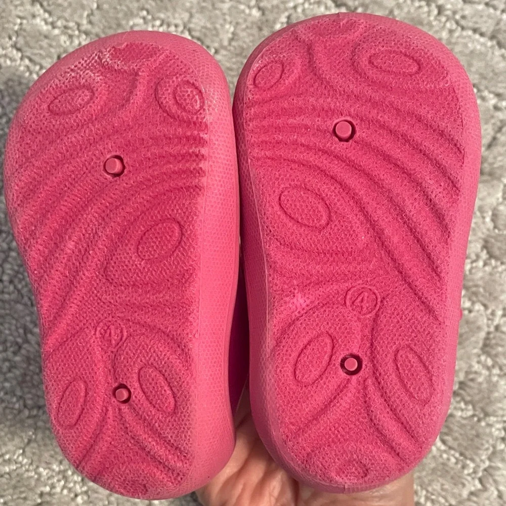 Adorable Koala Kids Pink Flower Strap Shoes